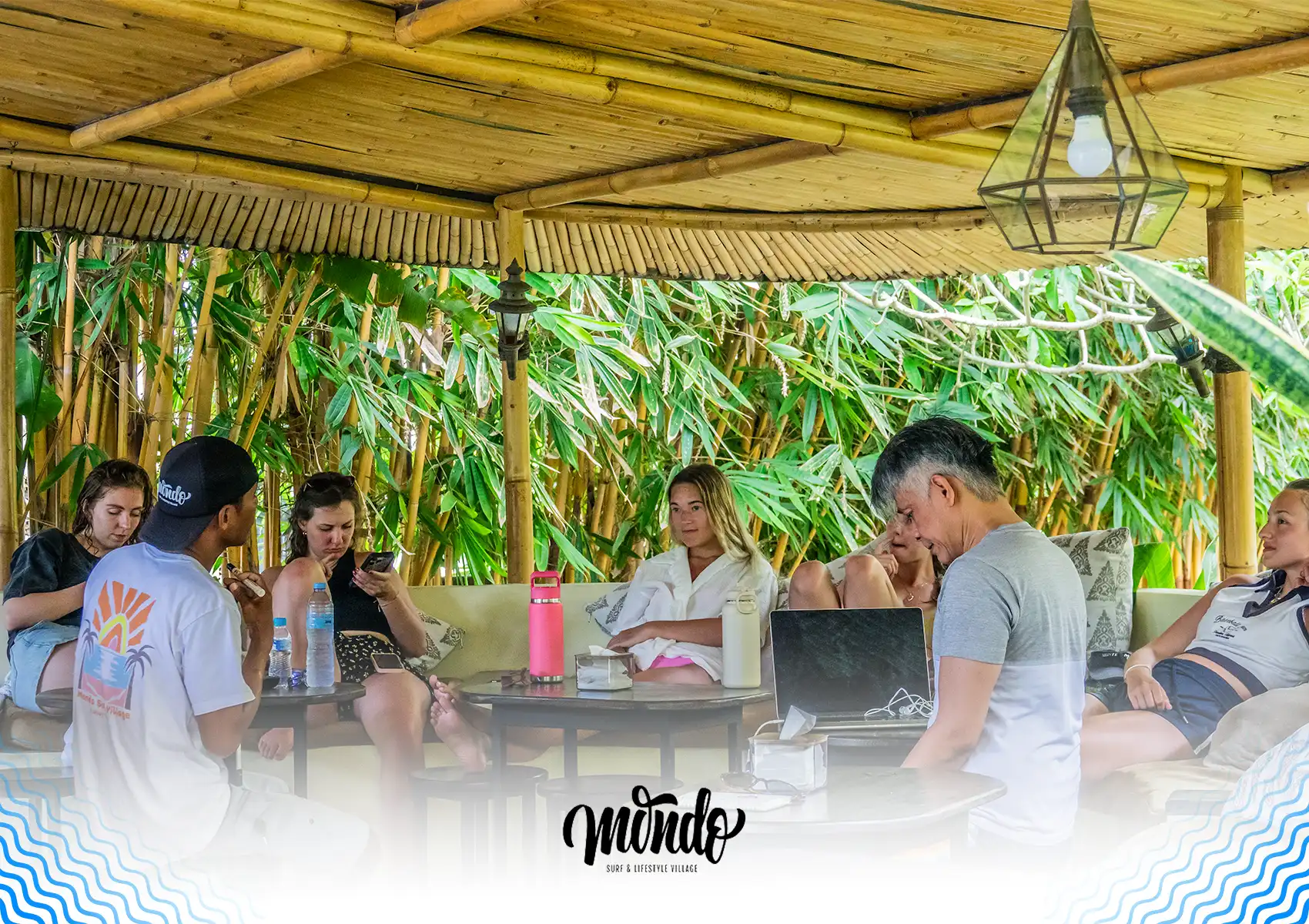suasana-dan-komunitas-surf-camp-bali.webp