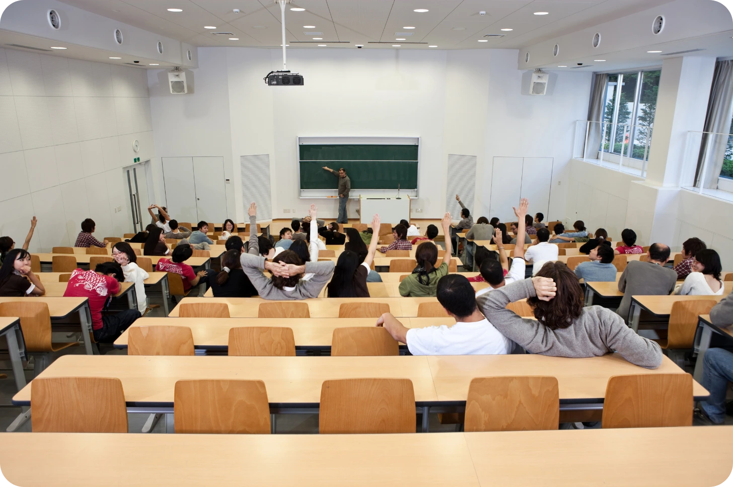 Kampus dengan Kunjungan Website Terbesar di Indonesia